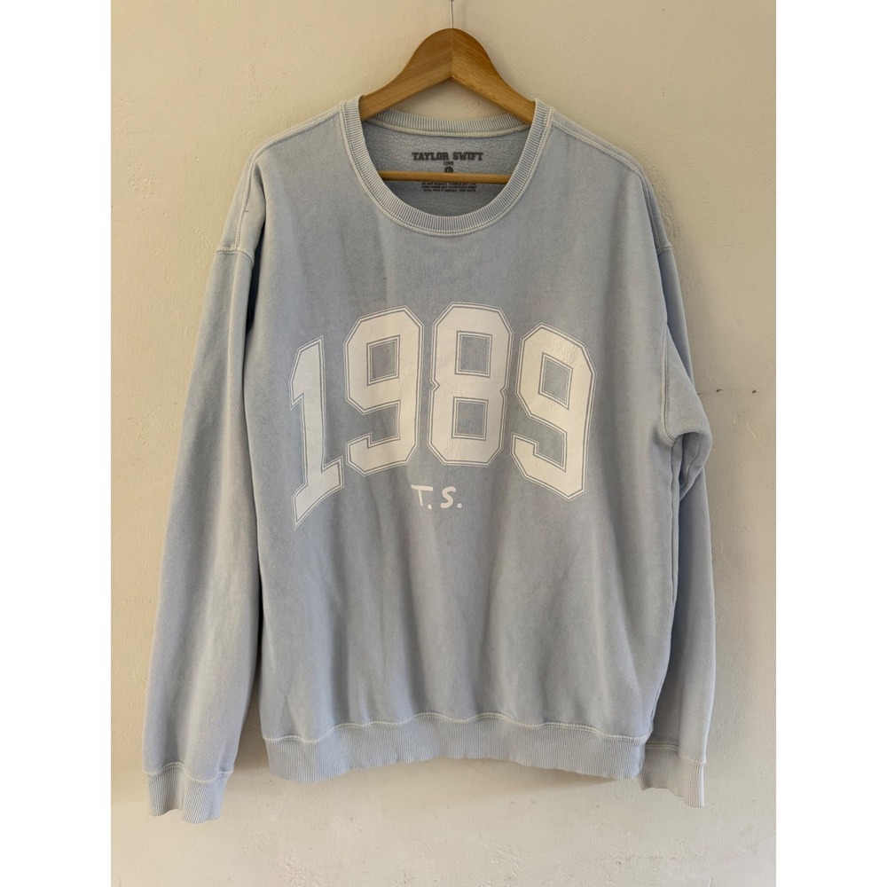 Taylor Swift 1989 TS Official Merch Light Blue Crewneck Sweatshirt Large